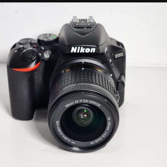 Nikon D5600 Black DSLR Camera w/ Lenses LOT - Picture 1 of 4